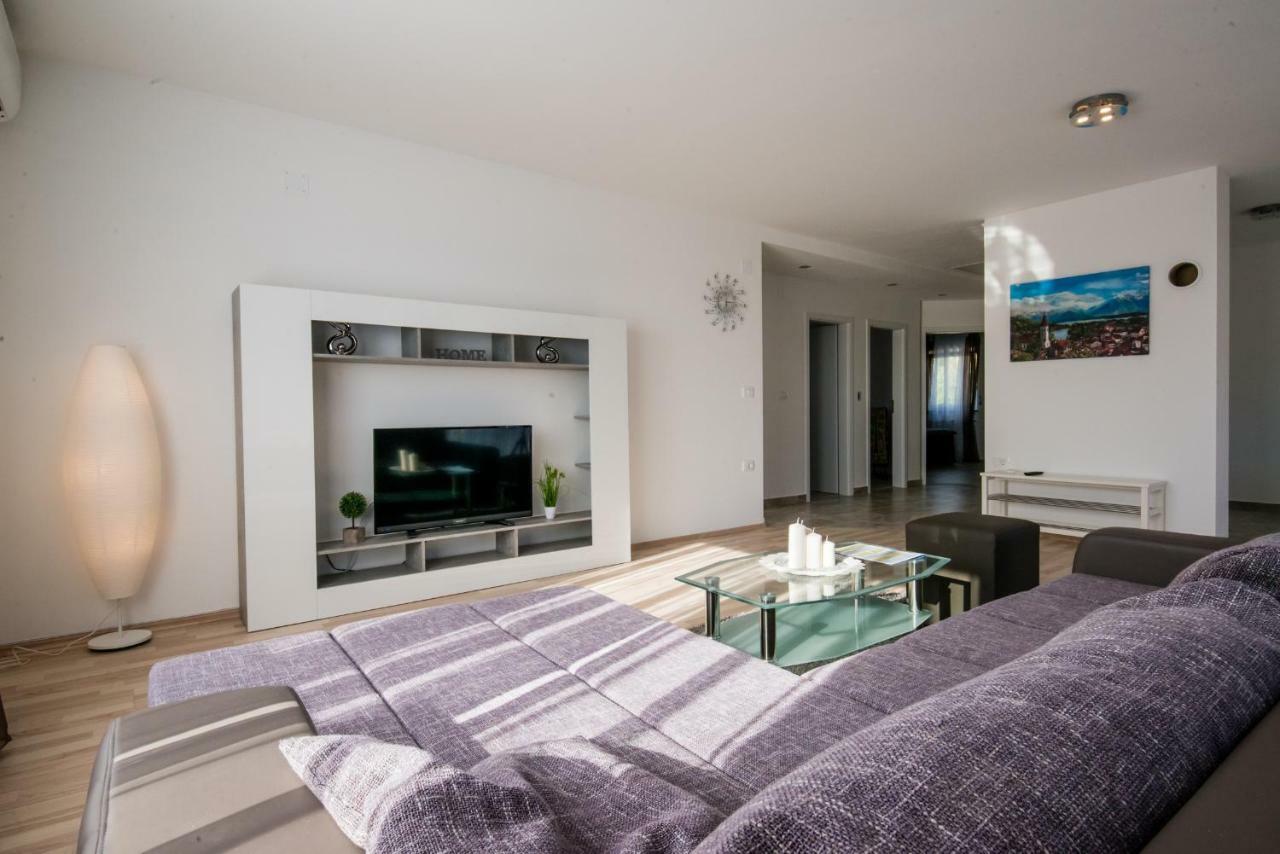 Ferienhaus Bucic Буйе Экстерьер фото