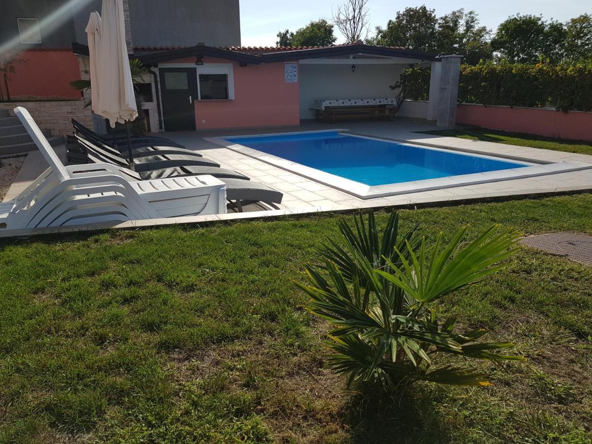Ferienhaus Bucic Буйе Экстерьер фото
