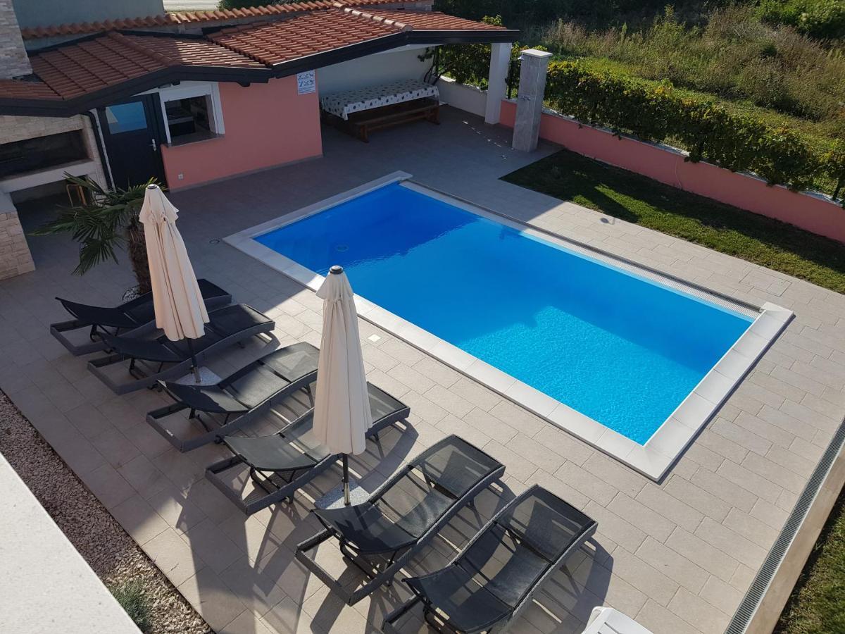Ferienhaus Bucic Буйе Экстерьер фото